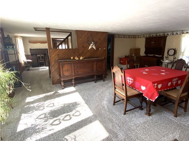 400 Lyons Avenue, East Palestine, OH 44413 Photo 12