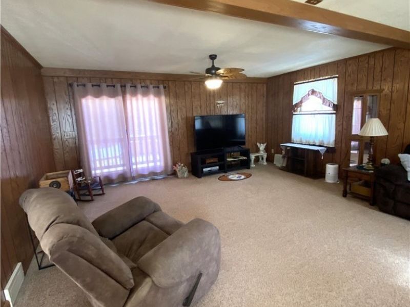 400 Lyons Avenue, East Palestine, OH 44413 Photo 14