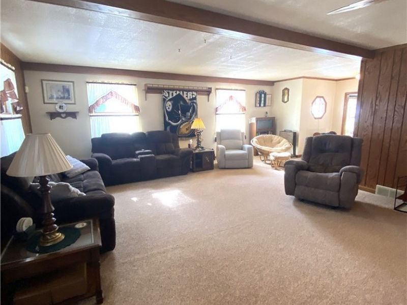 400 Lyons Avenue, East Palestine, OH 44413 Photo 17