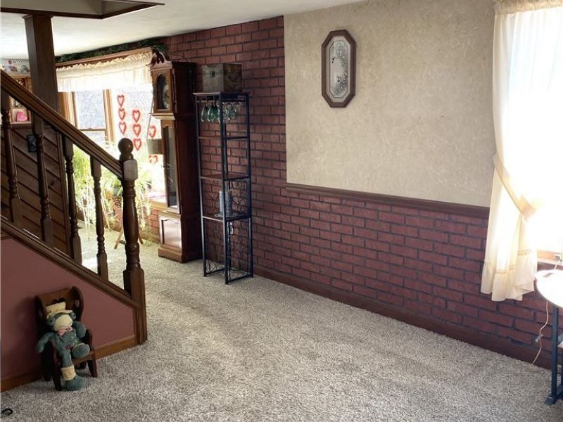 400 Lyons Avenue, East Palestine, OH 44413 Photo 8