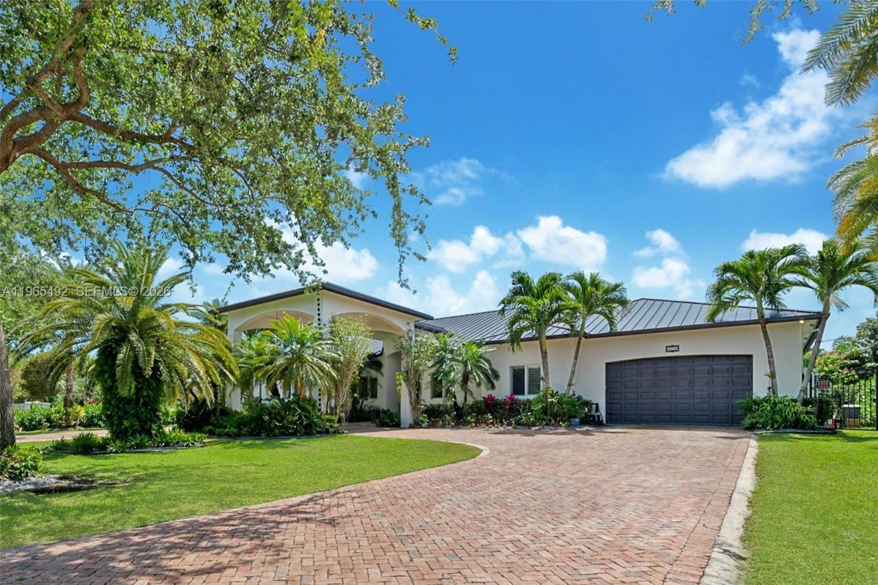 8050 SW 175th St, Palmetto Bay, FL 33157 Photo