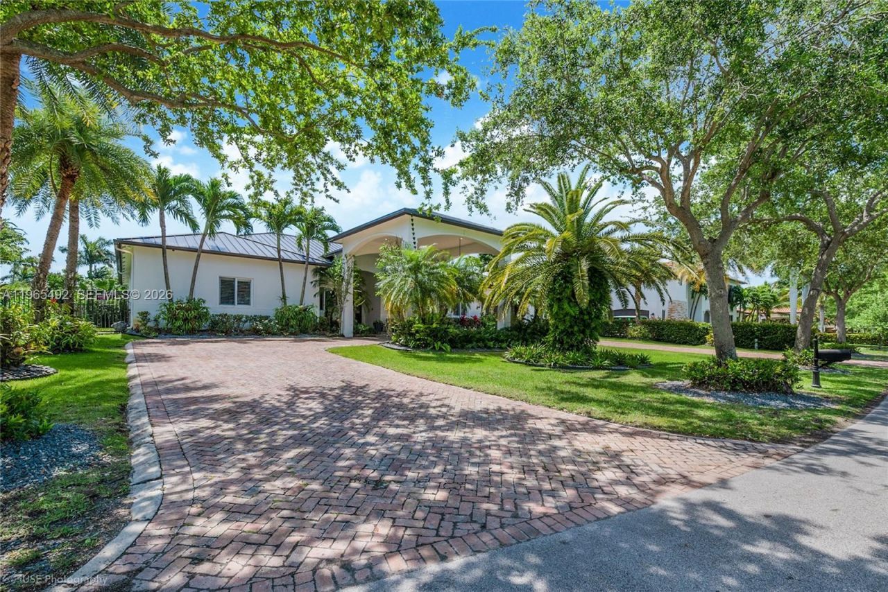 8050 SW 175th St, Palmetto Bay, FL 33157 Photo