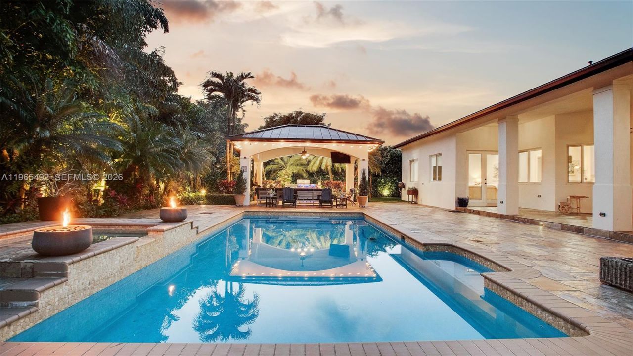 8050 SW 175th St, Palmetto Bay, FL 33157 Photo