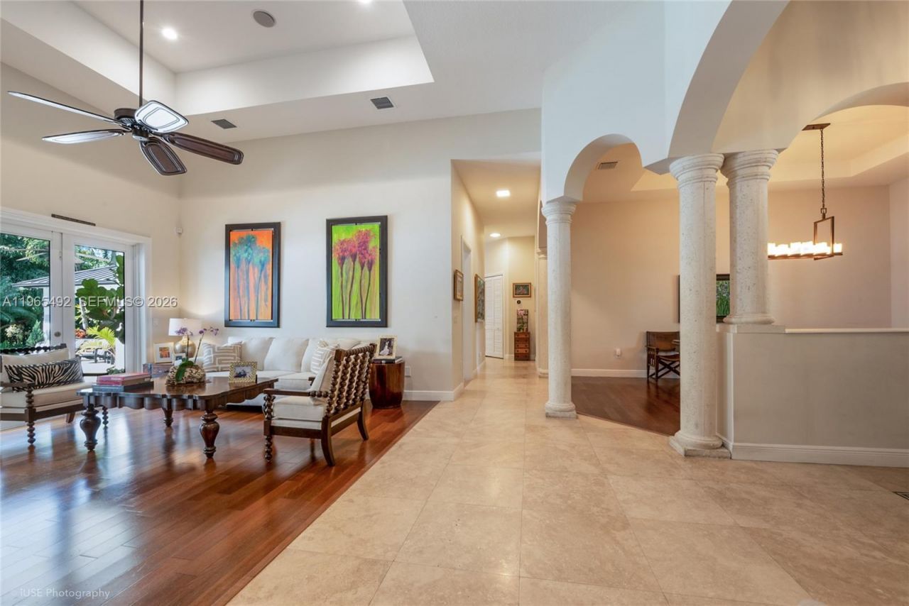 8050 SW 175th St, Palmetto Bay, FL 33157 Photo