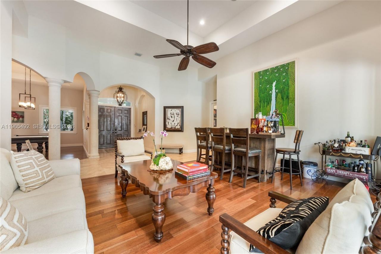 8050 SW 175th St, Palmetto Bay, FL 33157 Photo
