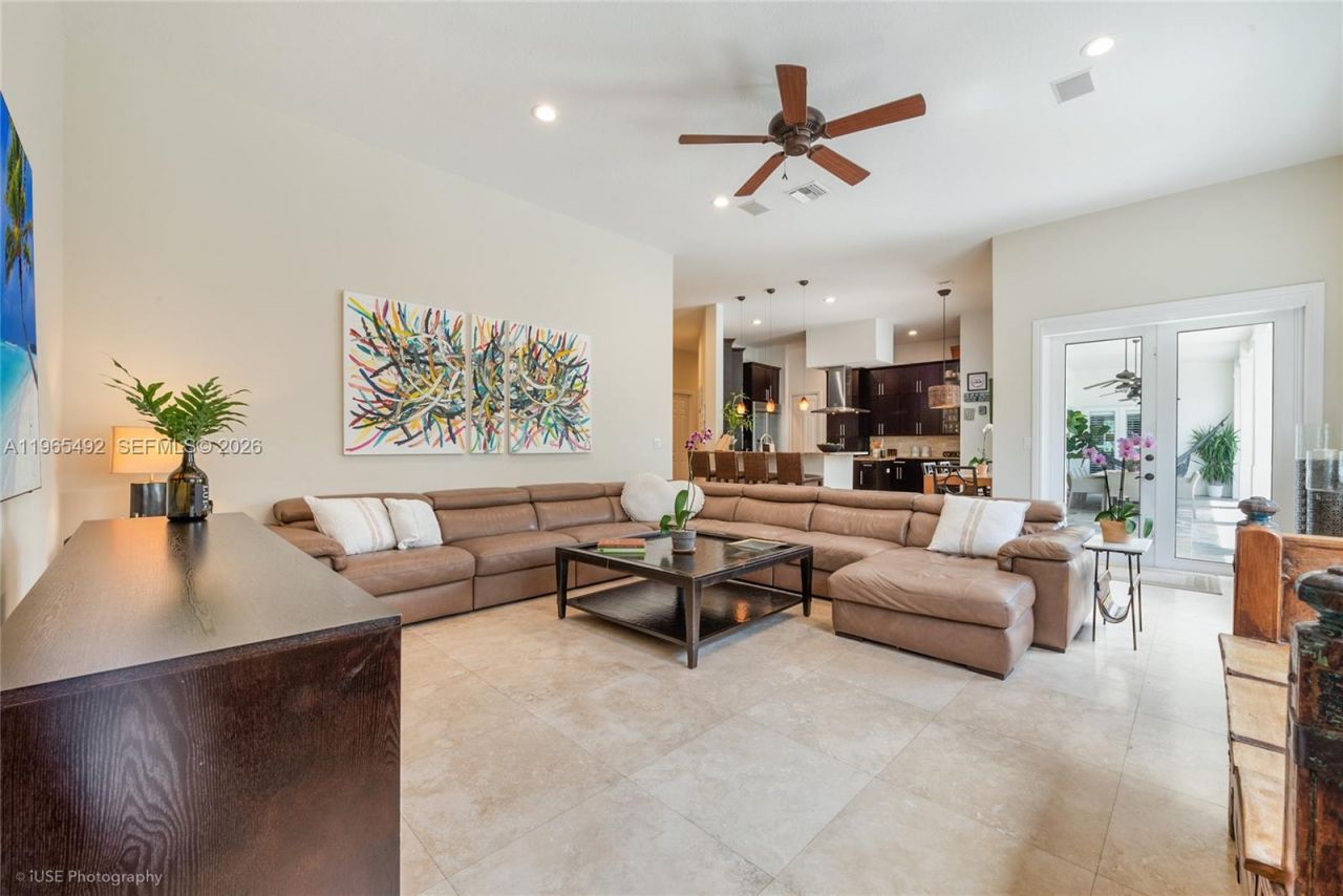 8050 SW 175th St, Palmetto Bay, FL 33157 Photo