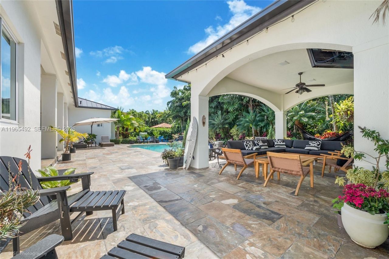 8050 SW 175th St, Palmetto Bay, FL 33157 Photo