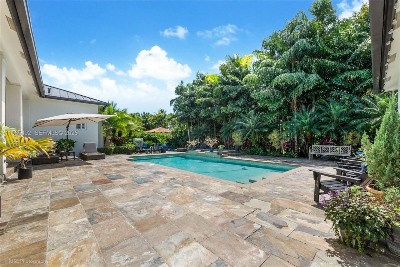 8050 SW 175th St, Palmetto Bay, FL 33157 Photo