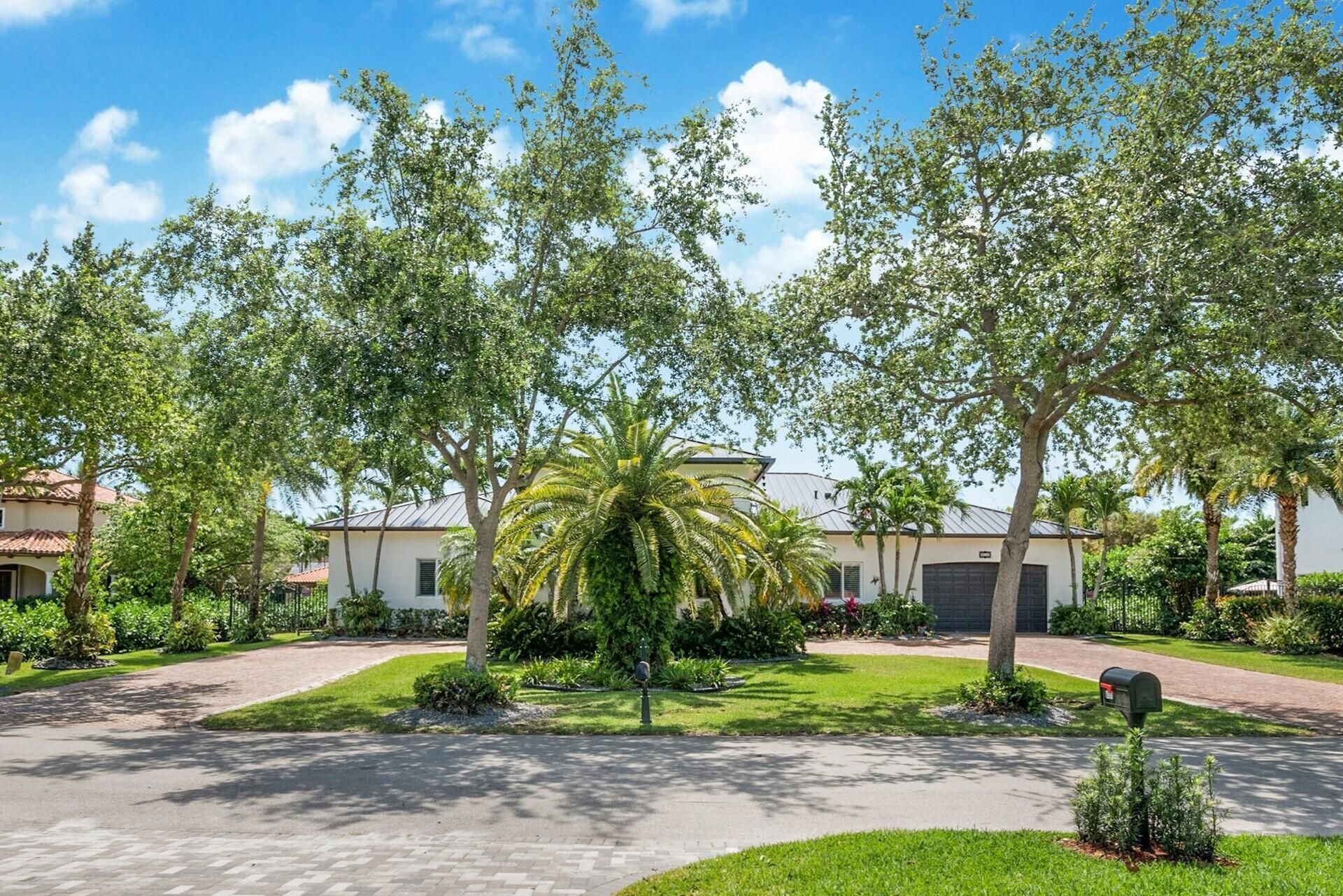 8050 SW 175th St, Palmetto Bay, FL 33157 Photo