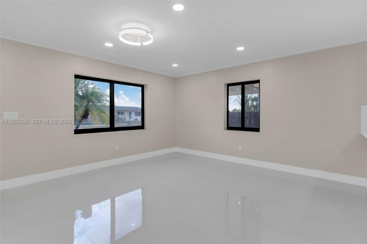 18765 SW 316th Ter, Homestead, FL 33030 Photo