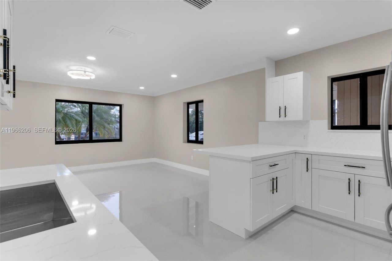 18765 SW 316th Ter, Homestead, FL 33030 Photo