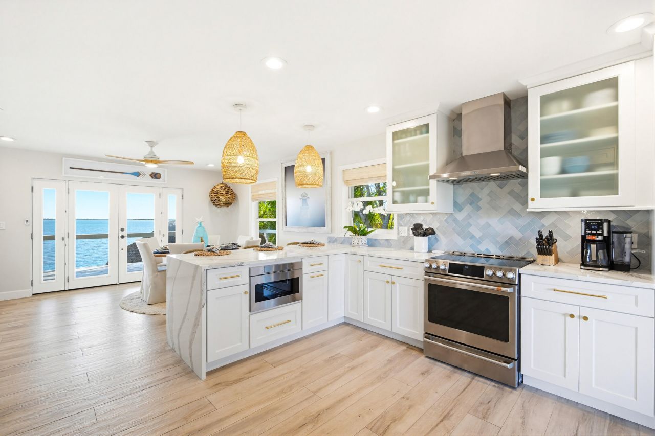 77 Bay Drive, Saddle Bunch, FL 33040 Photo