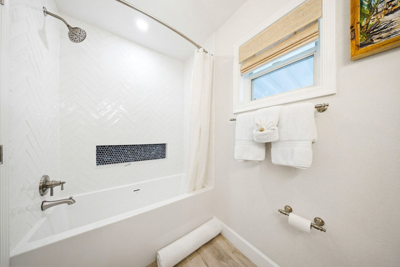 77 Bay Drive, Saddle Bunch, FL 33040 Photo