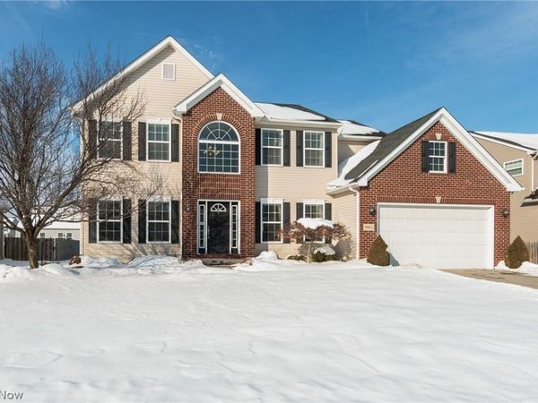 9062 Franklin Drive, North Ridgeville, OH 44039