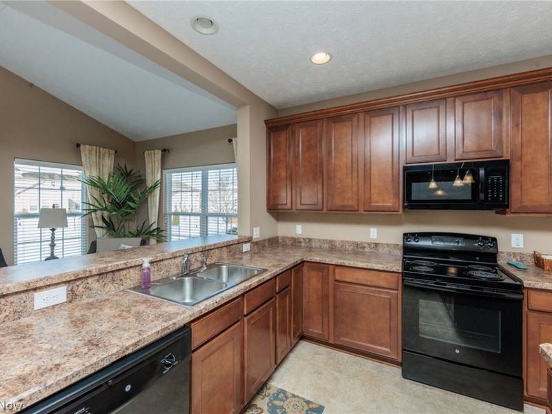 9062 Franklin Drive, North Ridgeville, OH 44039 Photo 22