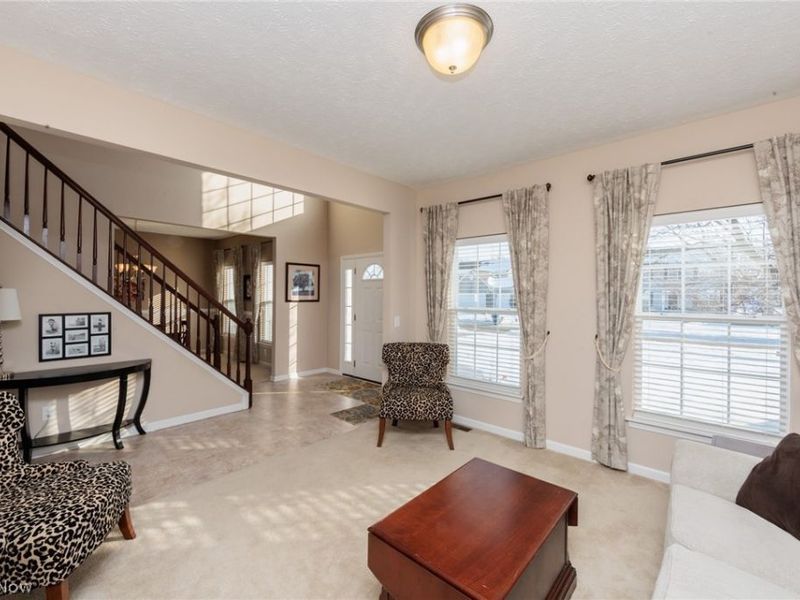 9062 Franklin Drive, North Ridgeville, OH 44039 Photo 4