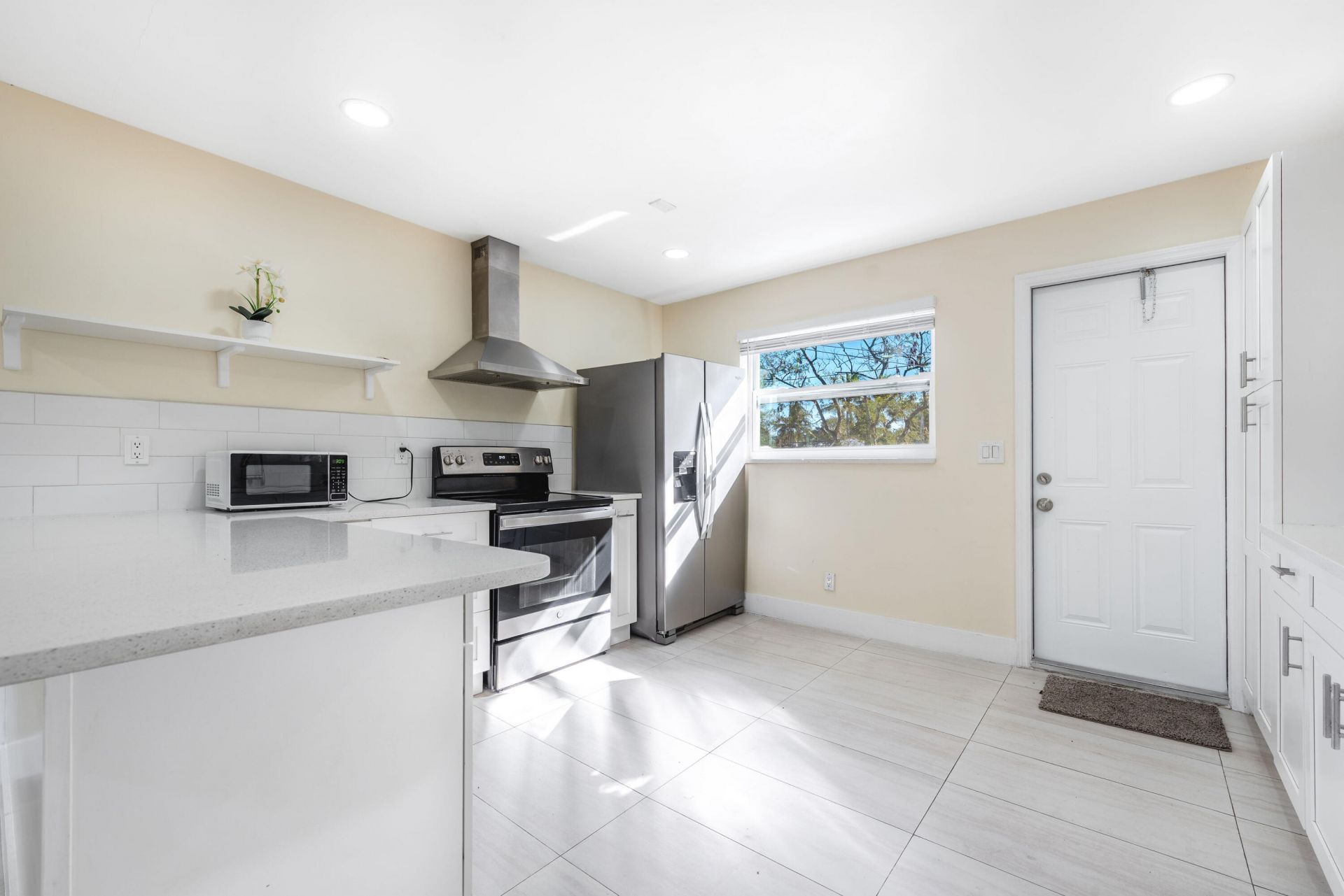 3914 Serubi Avenue, Palm Springs, FL 33461 Photo