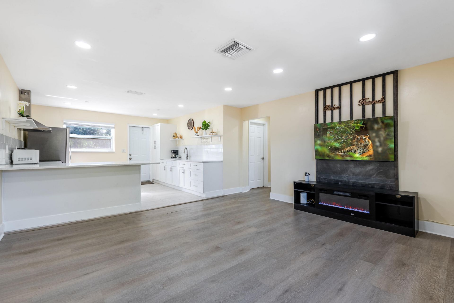 3914 Serubi Avenue, Palm Springs, FL 33461 Photo