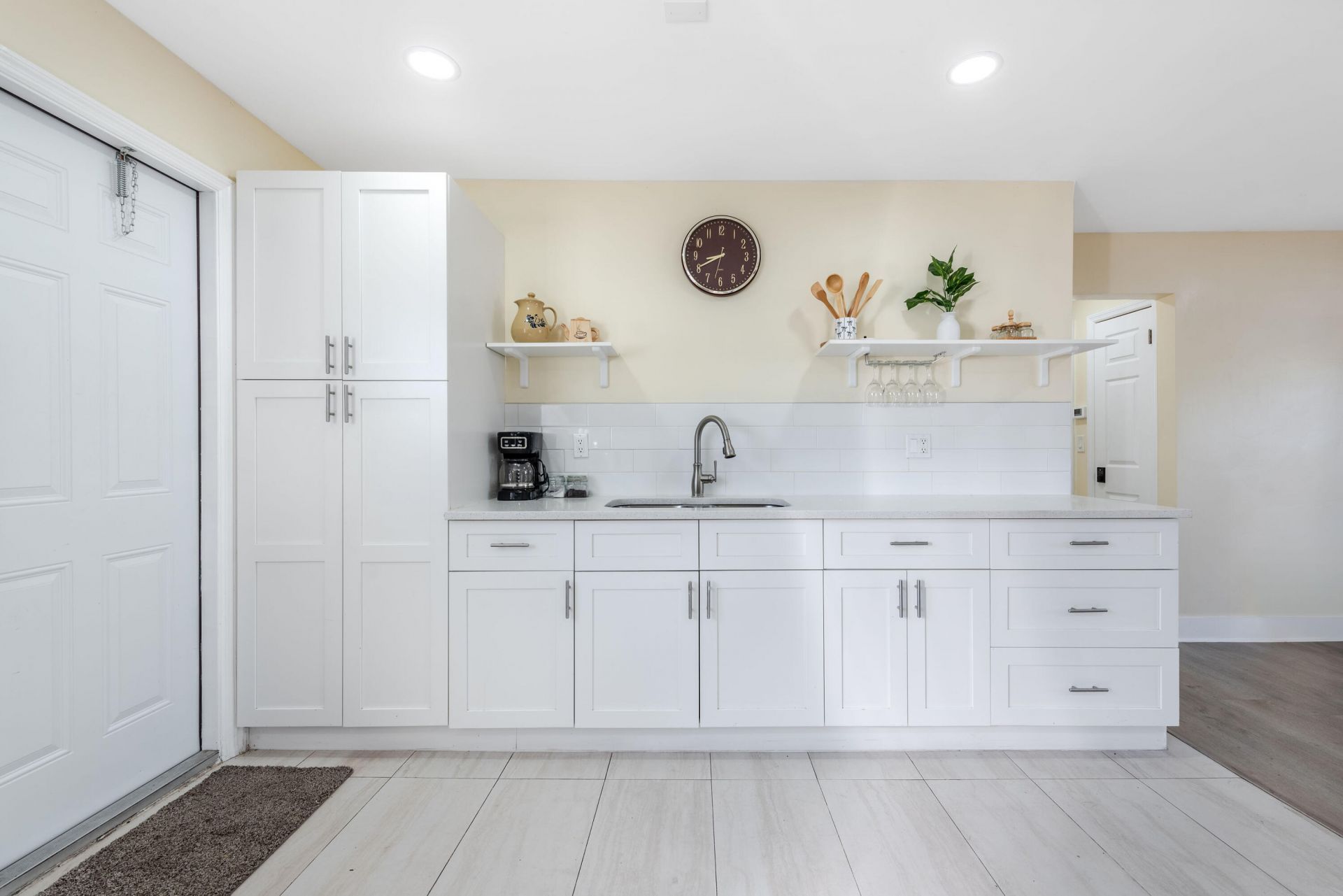 3914 Serubi Avenue, Palm Springs, FL 33461 Photo