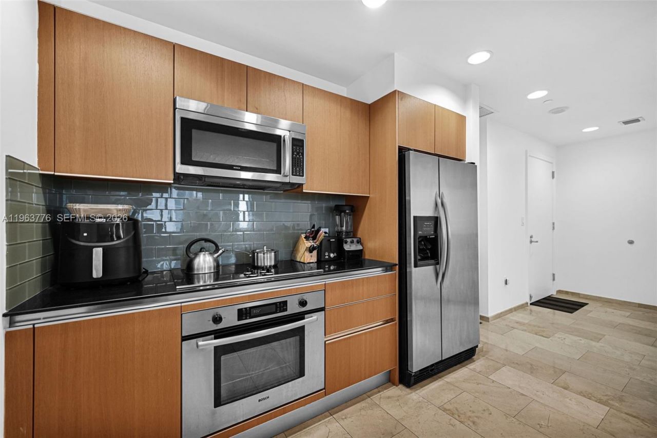 1050 Brickell Ave, Unit 2910, Miami, FL 33131 Photo