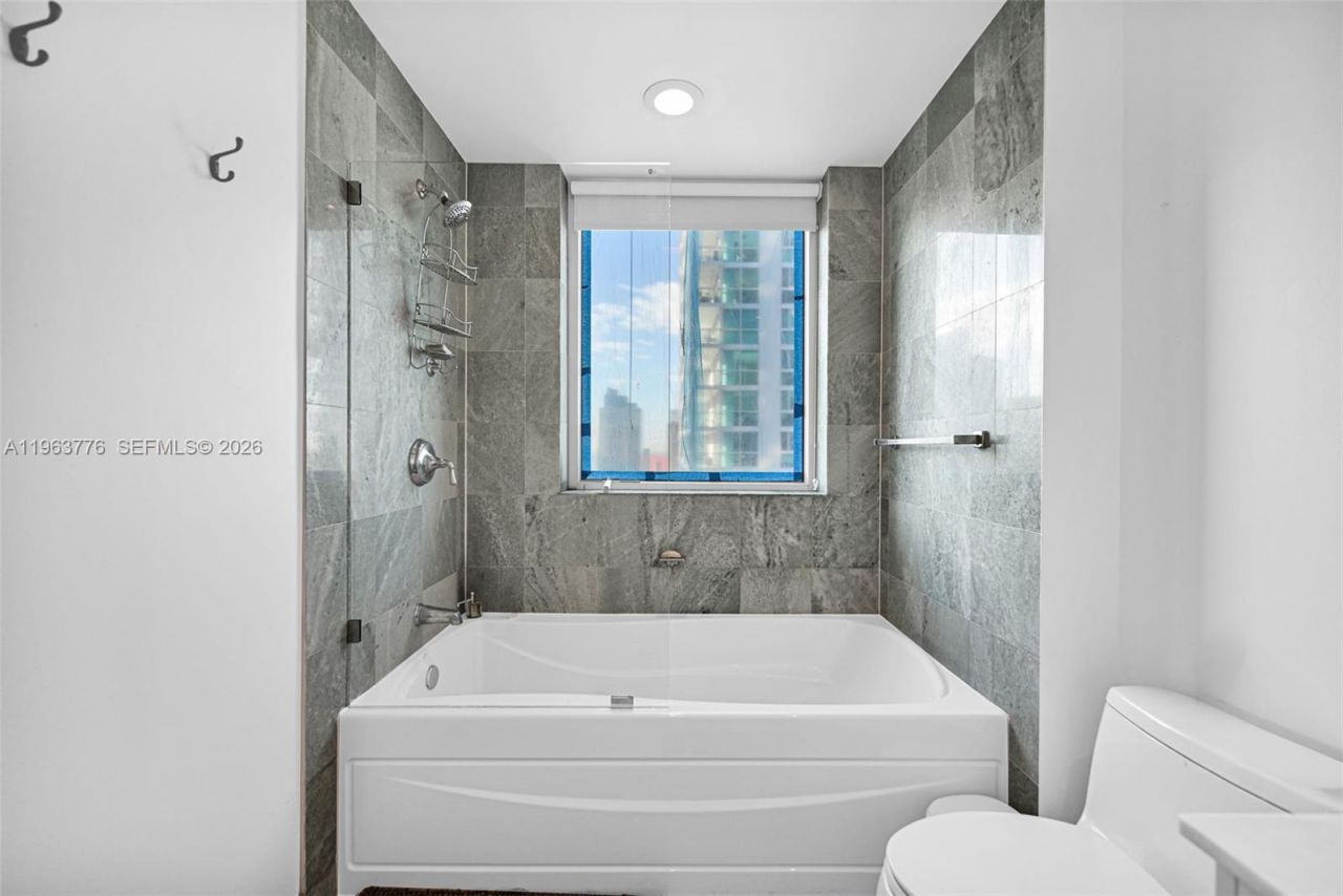 1050 Brickell Ave, Unit 2910, Miami, FL 33131 Photo