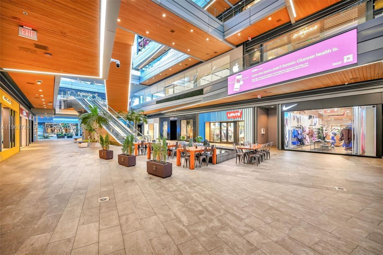 1050 Brickell Ave, Unit 2910, Miami, FL 33131 Photo