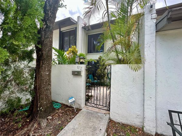 6712 SW 114th Ave , Miami, FL 33173