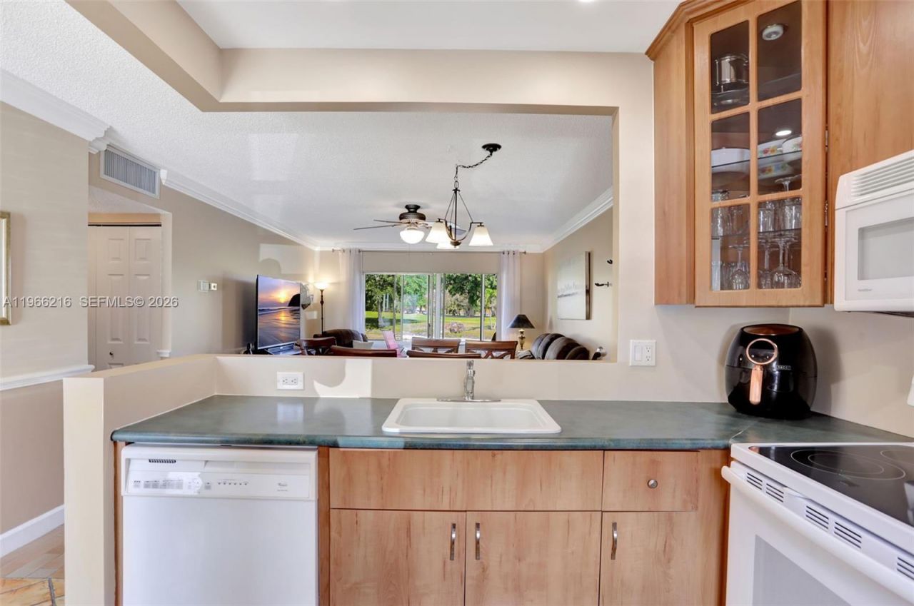 4311 NW 16th St, Unit B103, Lauderhill, FL 33313 Photo