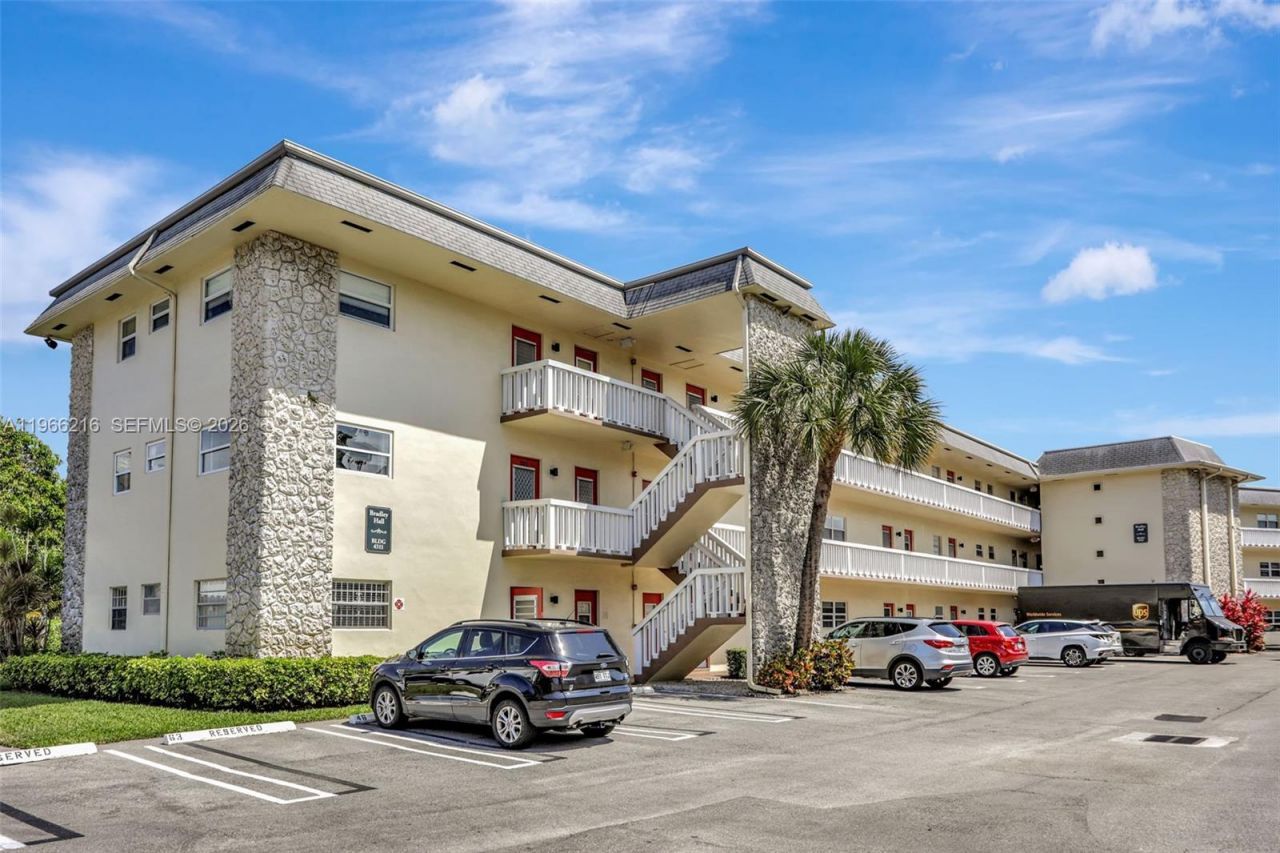 4311 NW 16th St, Unit B103, Lauderhill, FL 33313 Photo