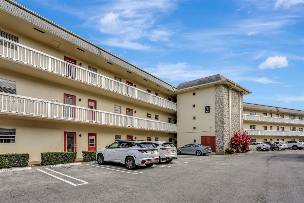 4311 NW 16th St, Unit B103, Lauderhill, FL 33313 Photo