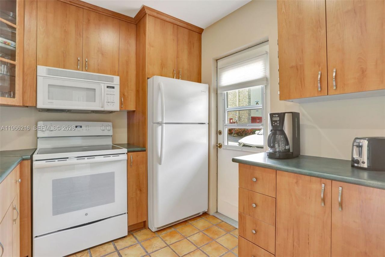 4311 NW 16th St, Unit B103, Lauderhill, FL 33313 Photo