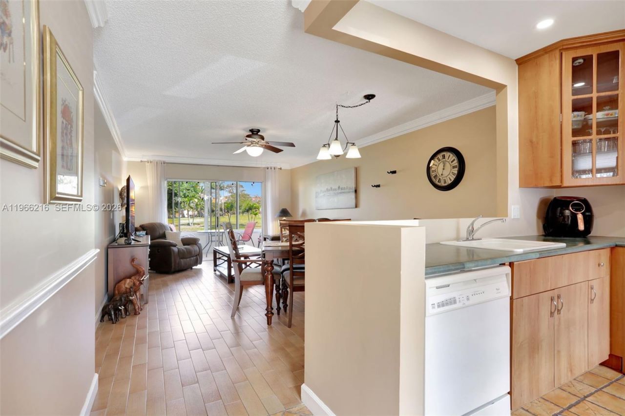 4311 NW 16th St, Unit B103, Lauderhill, FL 33313 Photo