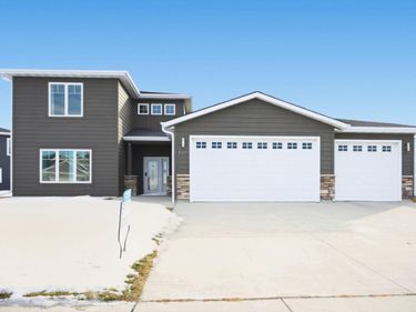 1029 44th Avenue S, Moorhead, MN 56560