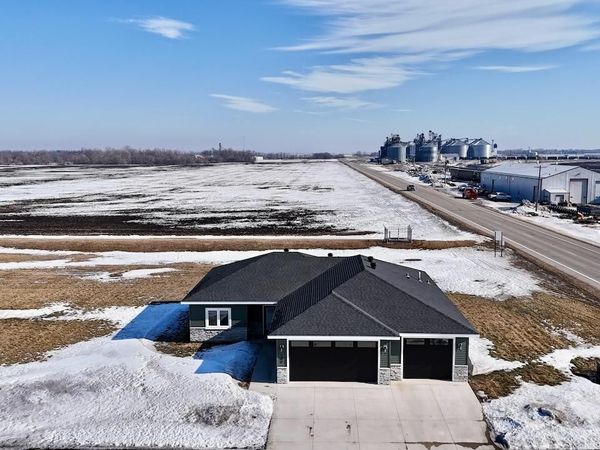 102 16th Street N, Breckenridge, MN 56520