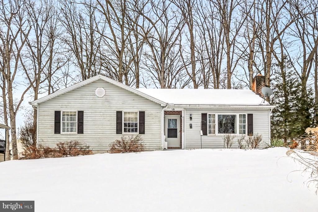 16 Halleck Drive, East Berlin, PA 17316 Main Photo