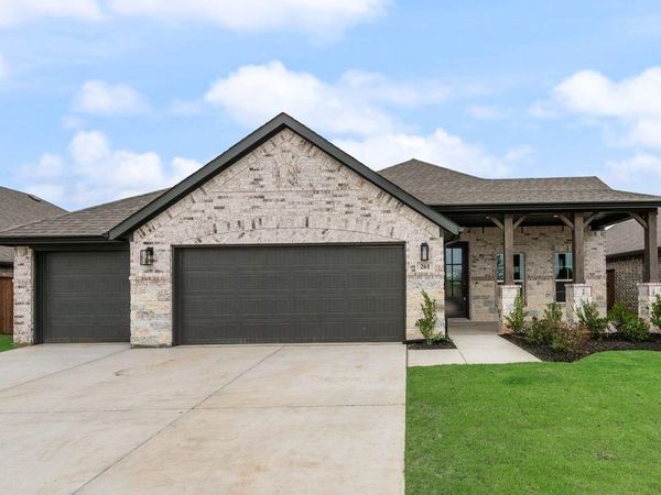 261 Coronado Court, Granbury, TX 76048