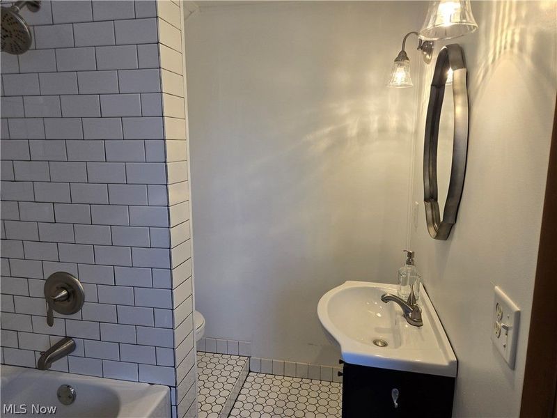 1108 N Walnut Street, Dover, OH 44622 Photo 13