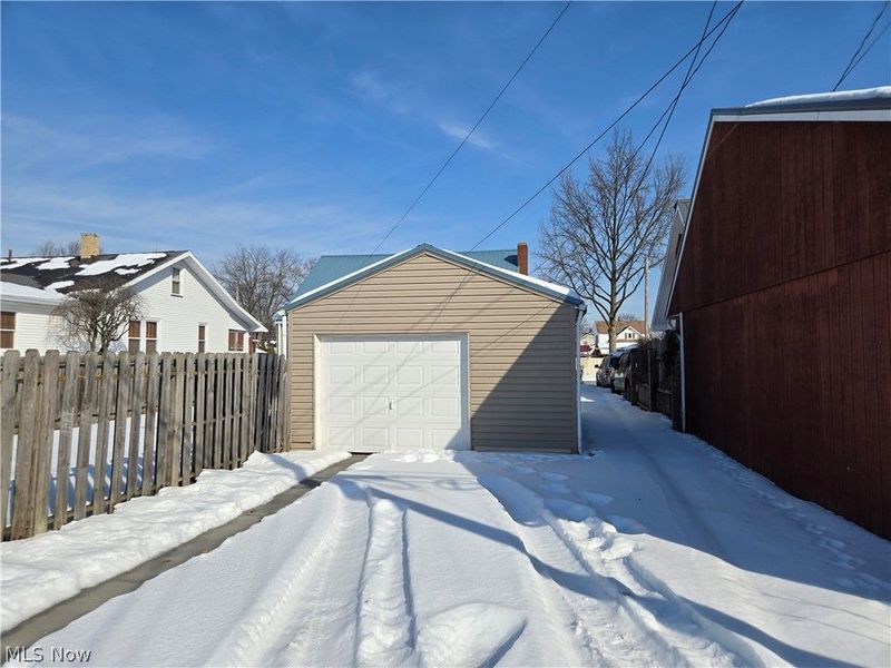 1108 N Walnut Street, Dover, OH 44622 Photo 2