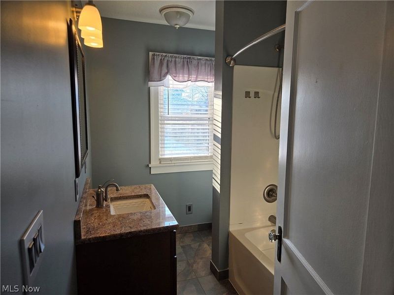 1108 N Walnut Street, Dover, OH 44622 Photo 7