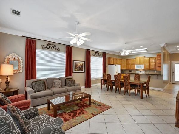 208 E 20th ST, Cameron, TX 76520