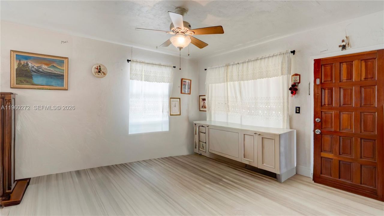 15700 NE 15th Pl, North Miami Beach, FL 33162 Photo