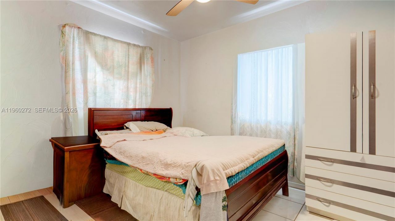 15700 NE 15th Pl, North Miami Beach, FL 33162 Photo