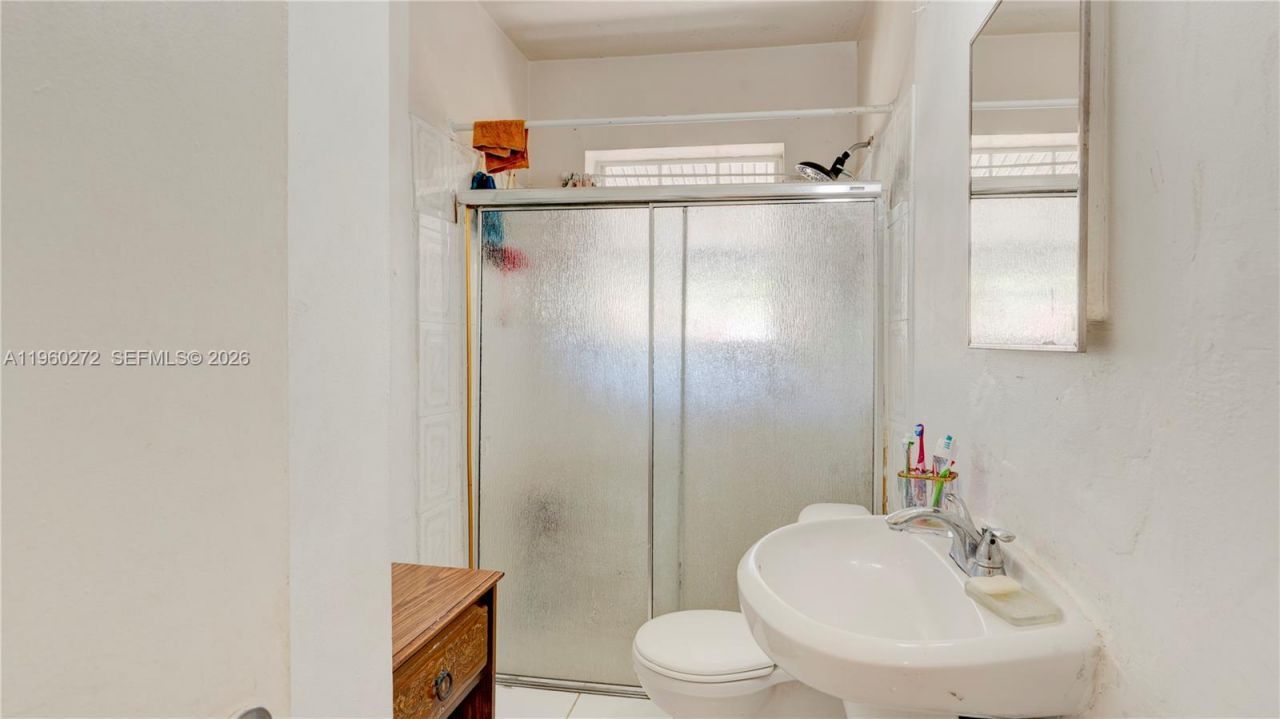 15700 NE 15th Pl, North Miami Beach, FL 33162 Photo