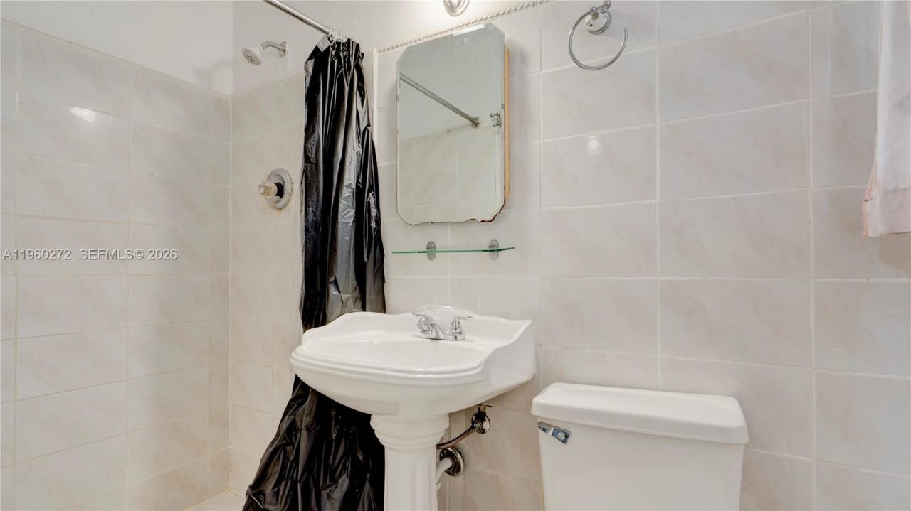 15700 NE 15th Pl, North Miami Beach, FL 33162 Photo