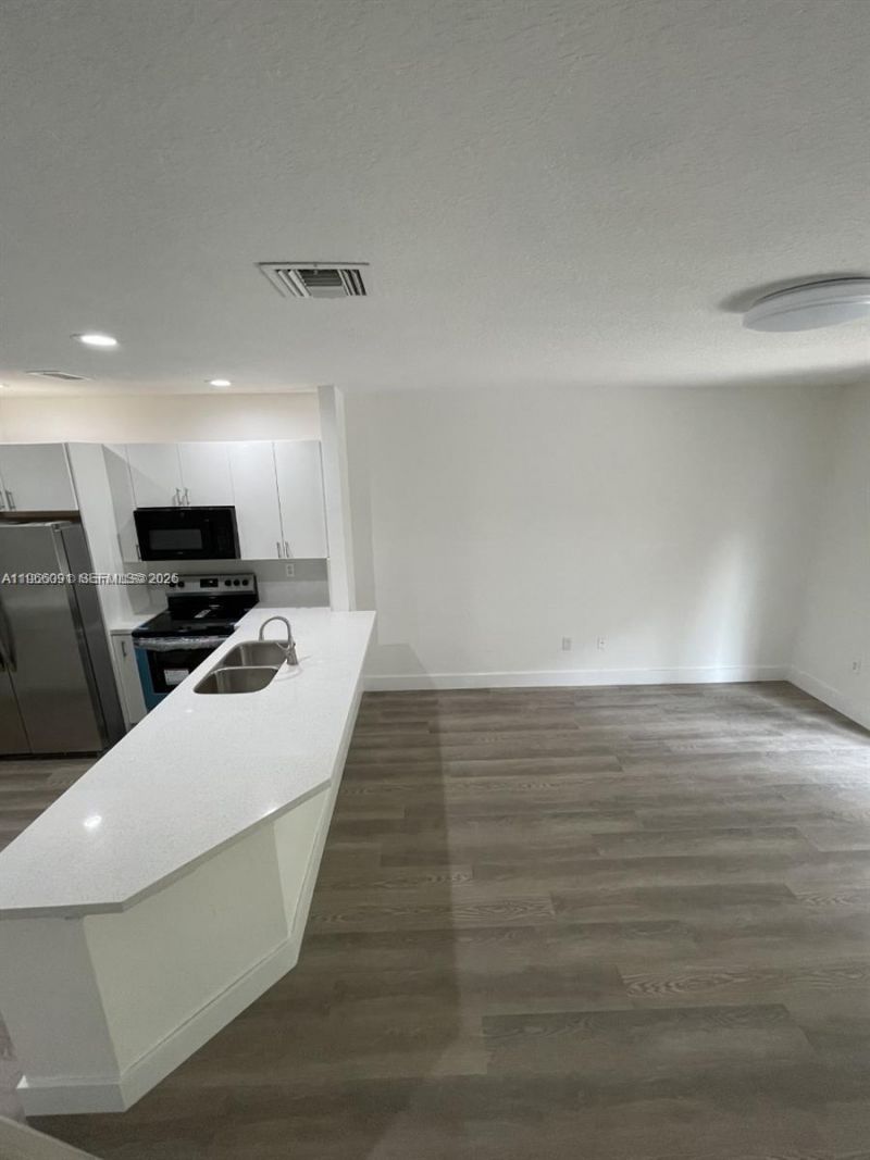 5725 NW 114th Path, Unit 106, Doral, FL 33178 Photo