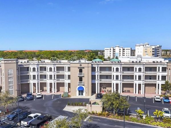 8111 LAKEWOOD MAIN STREET, Unit 207, LAKEWOOD RANCH, FL 34202