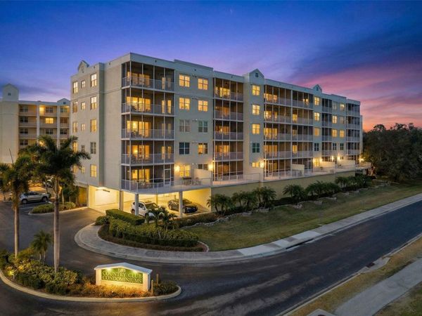 1200 COUNTRY CLUB DRIVE, Unit 4202, LARGO, FL 33771