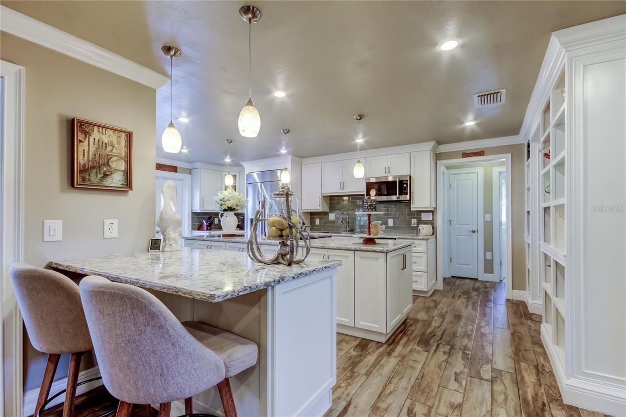 3835 48 Avenue S, Saint Petersburg, FL 33711 Photo