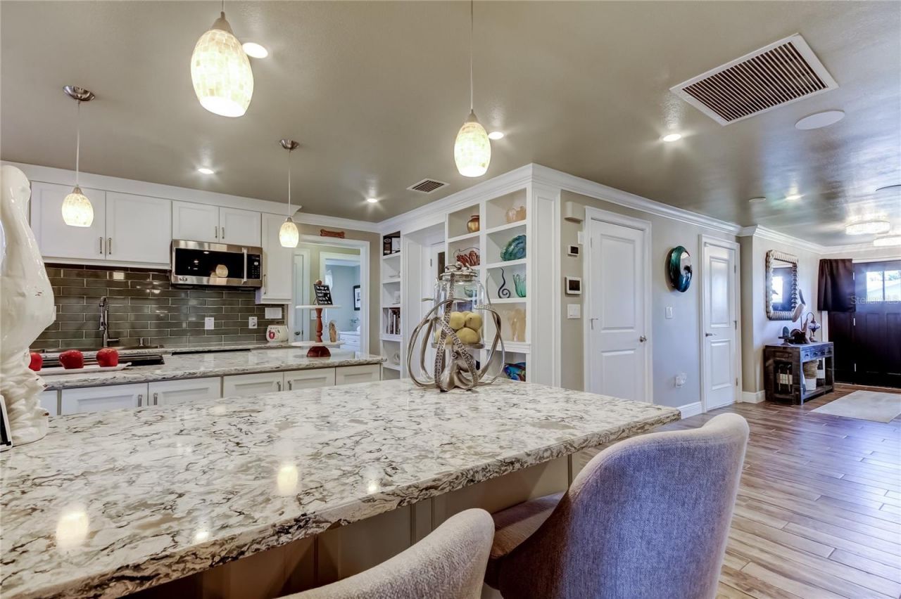 3835 48 Avenue S, Saint Petersburg, FL 33711 Photo