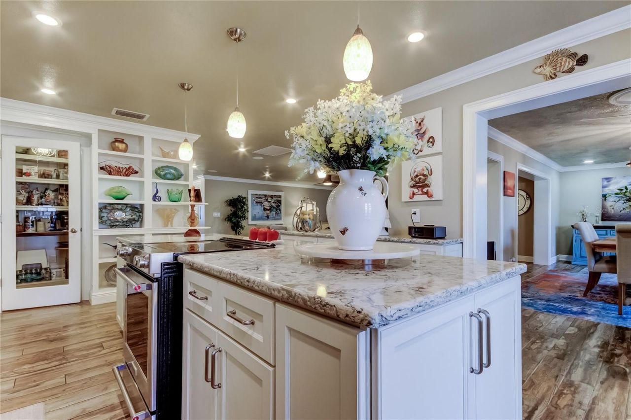 3835 48 Avenue S, Saint Petersburg, FL 33711 Photo